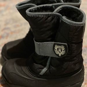 ❄️❄️ Kamik Snowbug black boots / boys size 9 (never worn)